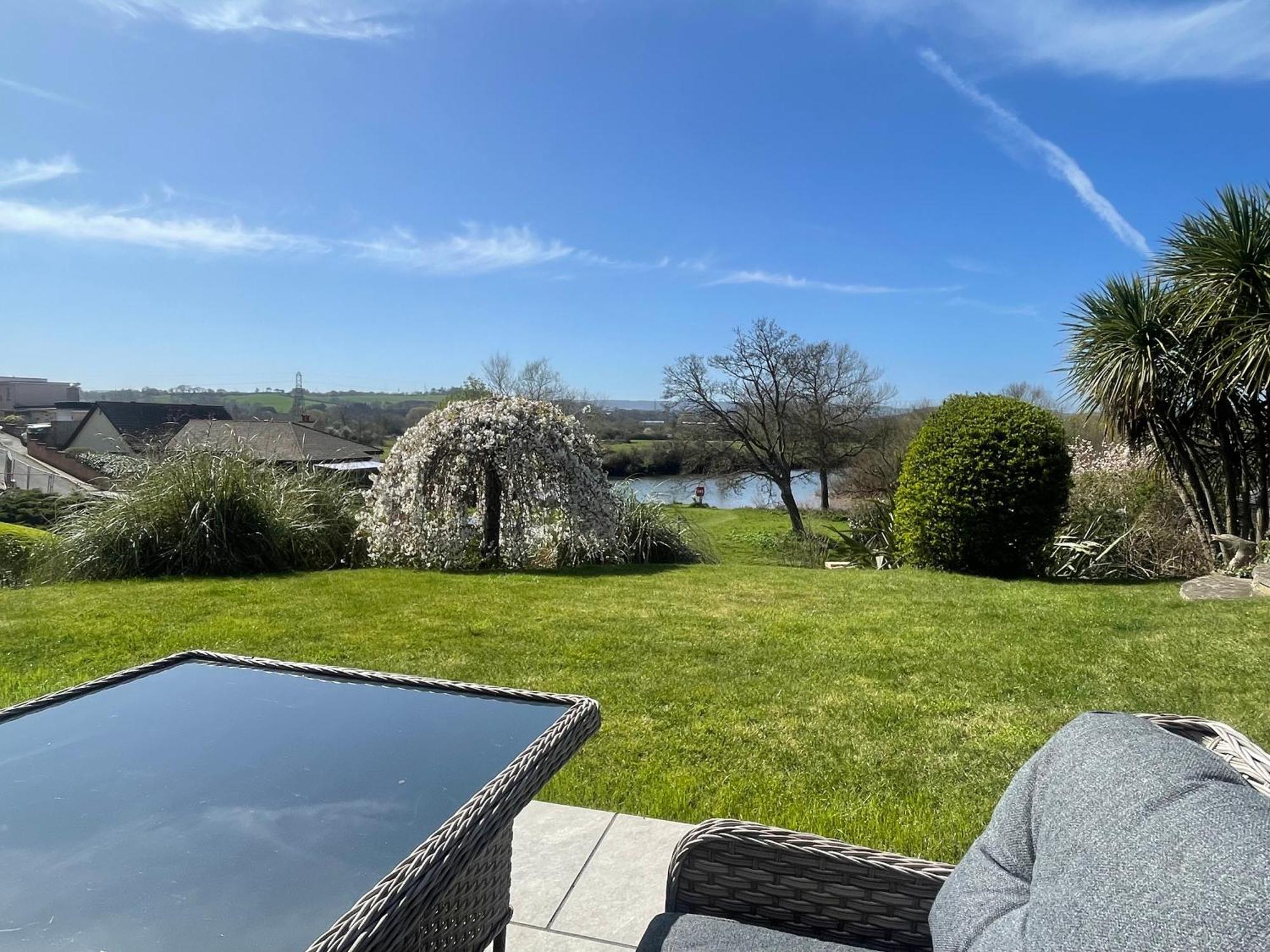 River Retreat Apartment Exeter - River Views & Parking Экстерьер фото