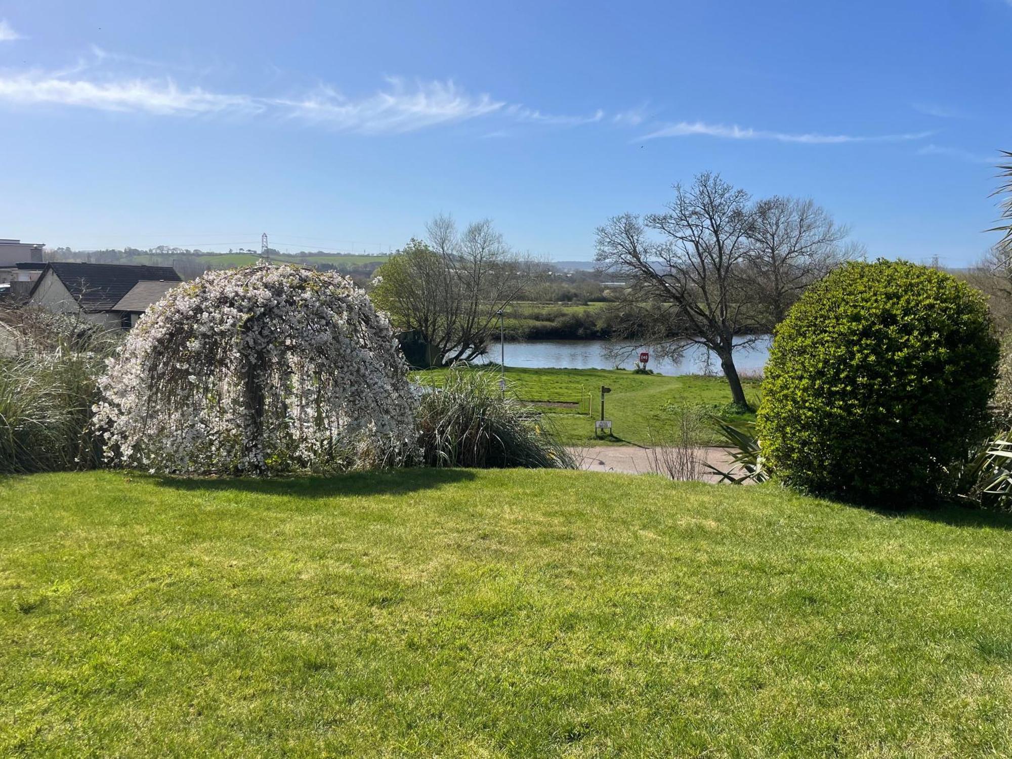 River Retreat Apartment Exeter - River Views & Parking Экстерьер фото